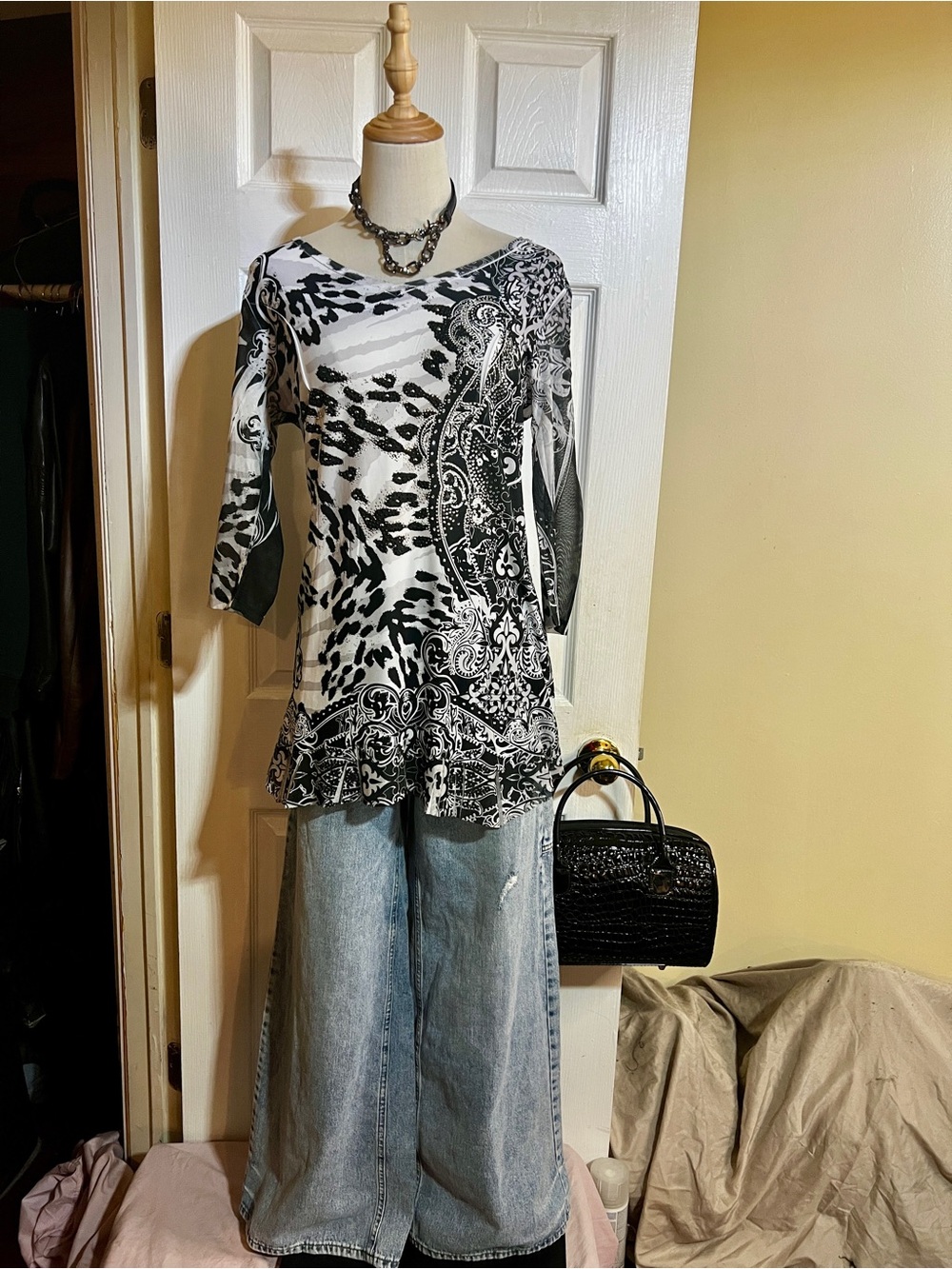 Patchington Wms Blk White Paisley Studded Sheer Mesh Asymmetric Boho Tunic Top S